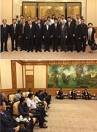 圖為大陸福建省副省長鄭曉松(上圖右6)與縣長劉增應、立委陳雪生及議長張永江、議員會談及合影留念。(圖:連江縣政府觀光局提供)
