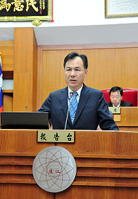 　縣議會第6屆第2次定期大會開議，首日由縣長劉增應進行施政報告暨說明，再由議員就施政報告內容、近期縣政表現及熱門議題提出質詢。（圖／文：曹重偉）