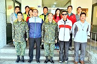 　東引指揮部指揮官廖建興拜會東引鄉代會，就環境景觀維護等議題與鄉代表、鄉公所進行溝通協調。（圖／文：陳其敏）