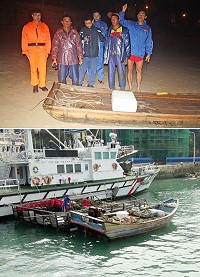 　仁愛村1日深夜再傳大陸男子駕船非法入境，馬祖海巡單位聯合出擊，機警攔截圍捕，木殼船及舢板亦遭海巡單位扣留於福澳港內。（圖：馬祖岸巡大隊、馬祖海巡隊提供）