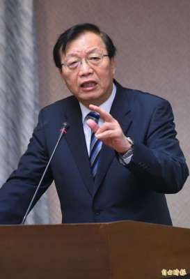 內政部回顧過去一年,認為推出不少讓民眾有感的措施。圖為內政部長陳威仁。(資料照,記者張嘉明攝)