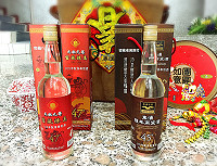 馬祖酒廠年節獻禮,春節購酒作業從1月11日起至2月2日止,回饋春節家戶購酒酒品為「0.6公升45度東湧陳年高粱酒」1打及「0.6公升47度馬祖元尊窖藏陳高」1打,優惠價每箱新台幣5760元,送禮自用兩相宜,歡迎符合資格的家戶踴躍前往購買。(圖/文:曹重偉)(警語:未滿十八歲者禁止飲酒)