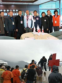 　內政部入出境移民署昨天在兩岸紅十字會見證下，於南竿福澳港進行105年第1次偷渡客遣返作業，紅會總會會長王清峰專程來馬視察；任務船隻「安麒輪」送回台籍7人偷渡至大陸被查緝，其中2人是刑事犯，並押解7名偷渡客返回大陸（圖：紅十字會馬祖支會）