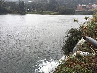 受鋒面影響,馬祖地區3天持續降雨,對於水庫進水提供大量挹注。(圖/文:吳嘉榮)