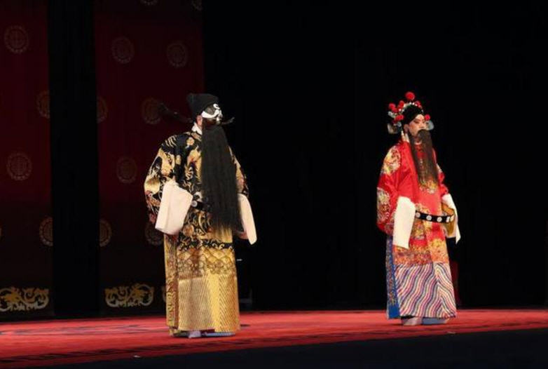 馬祖芹壁素人演京劇,見證生活信仰的在地力量(傳藝中心提供)