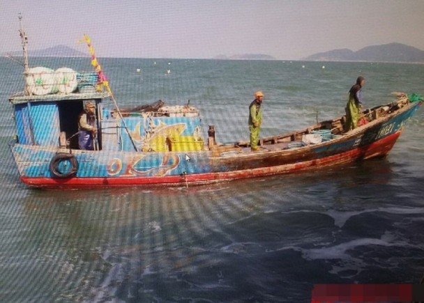 馬祖海巡隊昨查獲越界捕魚的陸船。(馬祖海巡隊圖片)
