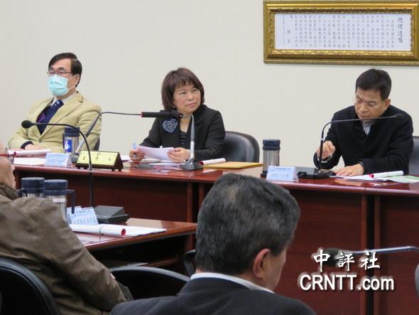 黃敏惠(中)將出席主席國民黨立院黨團辦的立法行政部門議事運作研討會的綜合座談。(中評社 資料照)