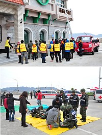 連江縣各災防單位昨天下午共同進行今年度全民防衛動員暨災害防救(民安2號)演習第二次預演,各參演單位都是人車機具兼備,場面力求逼真。(圖/文:曹重偉)