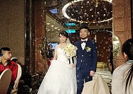 　新郎陳彥任（西莒陳建光兒子）、新娘邱郁婷（北市人）婚宴。（圖片：林振明提供）