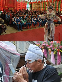 台灣豫劇團在芹壁進行鐵甲元帥暖壽場演出,現場觀眾滿滿。(圖/文:陳鵬雄)