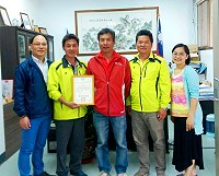 馬祖高中、東引國中小家長會聘請曹美好先生擔任顧問,借重其專業為校務發展提供意見。(圖:東引國中小提供)