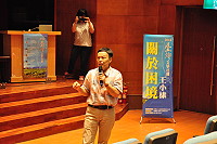 　台灣文學巡禮講座，知名導演王小棣馬祖分享「關於困境」。（圖／文：馮紹夫）