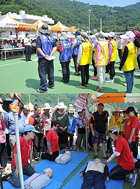 　消防局105年社區自主高齡長者防災應變演練在塘岐運動場舉行，過程緊湊場面逼真。（圖／文：陳鵬雄）