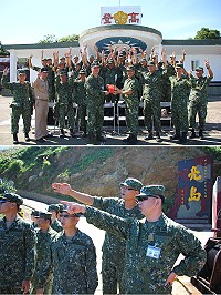 　(上圖)致贈加菜金慰問高登弟兄。（下圖）林大隊長向郭副指揮官說明地理位置。（圖／文：陳又傑)