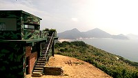尼姑山327觀測所擁有視野景觀優勢,馬管處整理周邊環境並強化相關設施,為北竿新增一處景點。(圖/文:陳鵬雄)