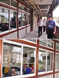 　105年度公務人員高等考試第2天，考生到考率稍微下滑，考試委員周玉山抵達馬祖巡視考場。（圖／文：馮紹夫）