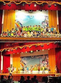 　為期2週的2016海外華裔青年英語營圓滿結訓！結業式上充滿歡笑聲與不捨。（圖／文：馮紹夫）