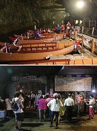 「藍眼淚」這一星期逐漸恢復正常,遊客白天在坑道搖櫓都能順利看見。(圖/文:吳嘉榮)
