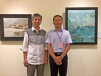 　「藝彩共榮－臺灣現代藝術家協會2016會員聯展」即起至8月10日在新莊文化藝術中心展出，展現臺灣藝術的激盪融合與豐沛創作能量；馬祖在地藝術家邊城振輝受到現任理事長許忠文（右）熱情邀展。（圖：邊城振輝）