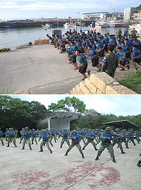 上圖:實施三千公尺徒手跑步,弟兄姊妹蓄勢待發。下圖:刺槍術動作整齊劃一。(圖/文:呂鎮宇)