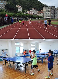 (上圖)福澳運動場可見選手密集練習希望在縣運獲得好成績。(圖/本報編輯部)(下圖)介壽國小桌球隊由教導主任李翠芳領軍,緊鑼密鼓的練習希望能為校爭取榮譽。(圖/文:楊凱棻)