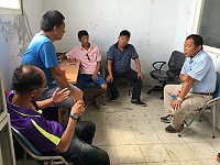 議員陳貽斌及代表陳樂禮針對鄉親用水問題與西莒海淡廠及自來水廠相關人士進行會談。(圖/文:宋幸儒)