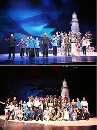 《馬祖心情記事2-藍眼淚》音樂劇昨晚在桃園展演中心盛大登場,精彩演出引來眾人一片叫好,獲得台下熱烈掌聲。(圖/文:吳嘉榮)