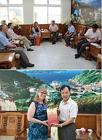 澳洲辦事處代表雷家琪一行3人昨天來馬參訪交流,了解在地歷史文化和建築特色。(圖/文:吳嘉榮)