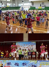 家庭教育中心昨天舉辦「代代感恩心之祖孫FUN假趣」活動,吸引許多祖孫及三代、四代同堂歡慶。(圖/文:吳嘉榮)