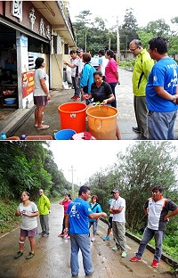 　東引981營站附近民宅，日前大雨二度淹水，東引鄉公所、鄉代會進行勘察了解，並提改善對策。（圖：東引鄉公所） 