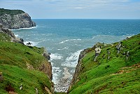 「馬勒卡」颱風外圍環流餘威影響,昨天東引海域的波濤仍然十分洶湧。(圖/文:陳其敏)