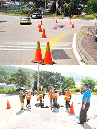 福澳嶺往福澳村下坡轉復國路彎道處19日上午10時發現有4罐油漆疑似在載運途中不慎掉落,好在無人受傷;環保局現勘後出動清潔人員前往清理,局長張壽華也到場關心。(圖/文:曹重偉)