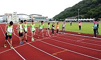 105年縣運徑賽5千公尺昨天決賽,社女組李懿雲稱后,社男組陳宇亭封王,軍中組張杰勇獲冠軍。(圖/文:吳嘉榮)