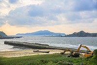 東莒福正海堤環境改善工程竣工,將有效增加抗浪功能及改善越浪情形。(圖/文:宋幸儒)