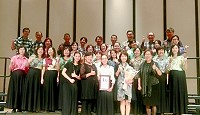 馬祖雅韻合唱團15日下午受邀參加2016台馬合唱藝術交流音樂會,特別演出以海為主題的「海之韻組曲」、「心海風燈」及以載歌載舞方式演出深具馬祖特色的創作民歌「馬祖漁歌」、「馬祖酒歌」。(圖:連江縣政府文化局)