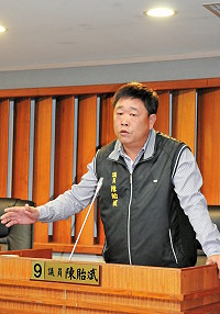 　議員陳貽斌進行質詢。（圖／文：曹重偉）