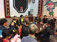 后澳沙灘建心型石滬惹爭議,村民22日晚間召開臨時村民大會討論。(圖/文:陳鵬雄)