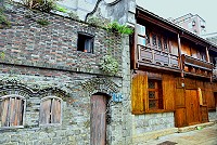 　東引南澳「中路」，樂華村36號古厝已核定為歷史建築，民代盼加速推動修繕計畫，用人文風景為觀光加分。（圖／文：陳其敏）