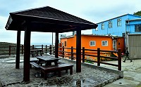 　西引島「三家村」增建涼亭一座，提供住民與遊客休憩。（圖／文：陳其敏）