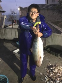 橋仔漁民捕獲22斤大紅甘,馬祖海域算是罕見。(圖:黃中仁)
