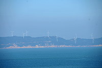 　風力能源新趨勢，大陸連江一帶風力發電機組越來越多。（圖／文：陳鵬雄）