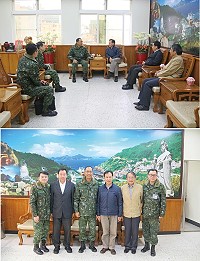 (上圖)楊指揮官拜會縣長。(下圖)楊指揮官與縣長、議長合影。(圖/文:謝佳熹)