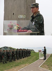 (上圖)大隊長實施精神講話。(下圖)大隊長主持混砲連基地專精開訓典禮。(圖/文:古鎮瑋)