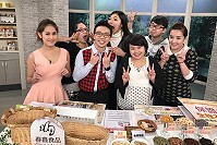 馬祖籍青年、購物熱血專家林庭旭(前左2)台灣飛利浦公司網羅出任業務經理。(圖:森森購物台提供)