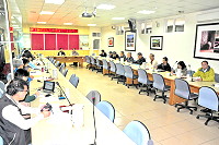 　縣府召開105年第7次主管月報，精緻旅遊健檢陸委會、移民署等中央單位關切，縣長劉增應促請相關單位主動協調說明，我方僅提供陸客及台商健康篩檢之收費服務，而非國際醫療行為。（圖／文：曹重偉）