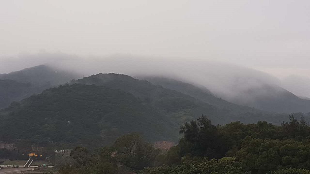 馬祖22日清晨仍有霧,影響南、北竿班機起降。(圖/馮紹夫)