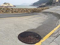 芹壁污水揚水井溢流路面,附近居民希望管路能澈底檢查改善。(圖/文:陳鵬雄)