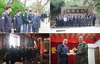 (上左)李棟樑理事長關心官兵生活。(上右)李棟樑理事長與敬軍團於海指部合影。(下左)李棟樑理事長於天后宮參香祈福。(下右)楊指揮官贈送李理事長歷年蒞馬慰問光碟。(圖/文:吳誌益)