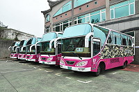 　連江縣公車處去年包車業績大賺320萬，業績是前年的2倍多，佔了年總營收將近一半。（圖／文：馮紹夫）