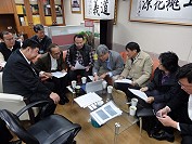 　推展馬祖地區漁業，立委陳雪生邀漁業署長研商。（圖：立委陳雪生國會辦公室）
